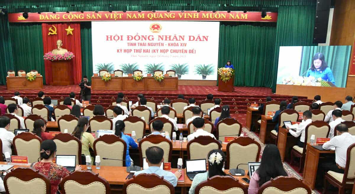 타이응우옌성 인민의회 제2차 회의. 사진: Thu Tra