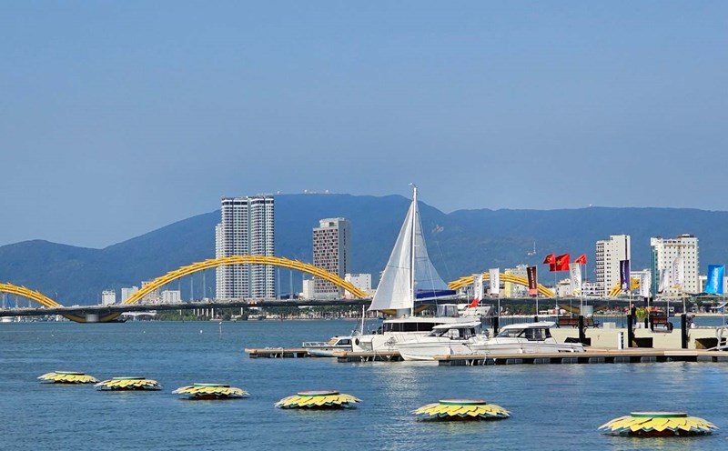 One of the beautiful yacht ports along the Han River, Da Nang. Photo: An Thuong