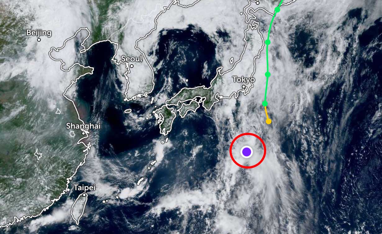 El area de baja presion de Nari: la tormenta se debilito a la depresion tropical despues de barrer a Hokkaido, Japon, en la mañana del 15 de julio. Foto de satelite: Zoom