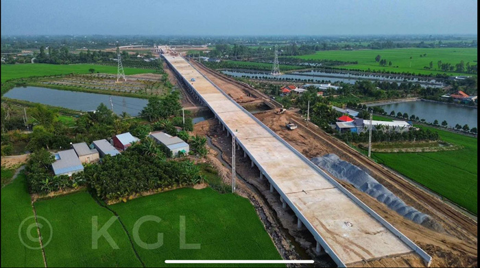 Mot doan cao toc Cao Lanh - An Huu dang trien khai thi cong. Anh: Cong thong tin dien tu Dong Thap.