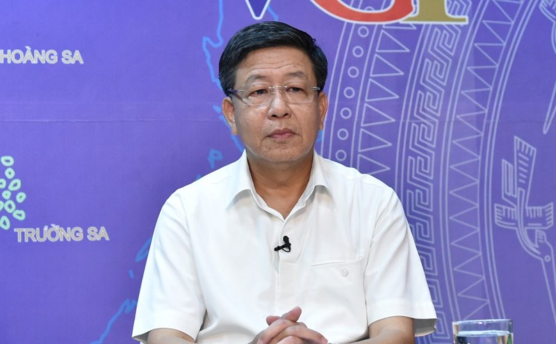 Mr. Duong Duc Tuan said that according to the roadmap, in the third quarter of 2025, Hanoi will standardize the low-emission zone system. Photo: VGP