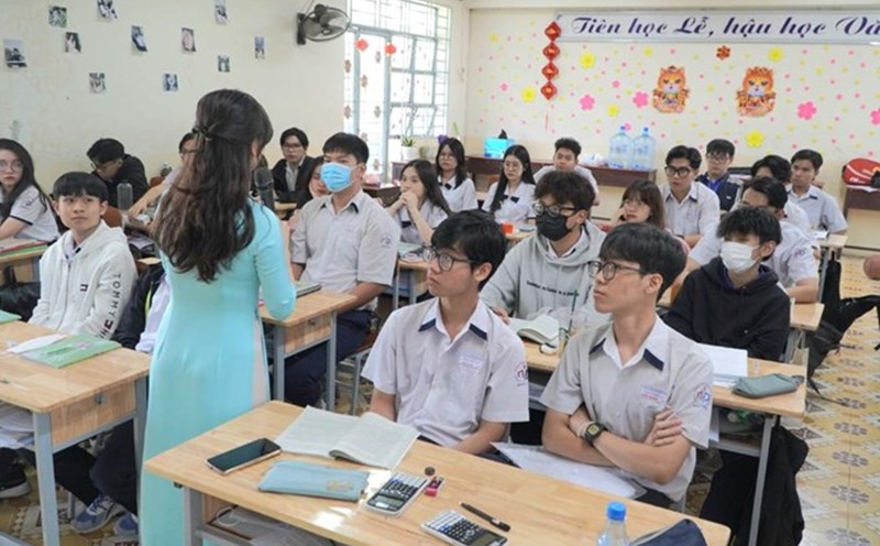 From July 1, 2025, teachers who achieve the title of National Emulation Fighter will be awarded VND 10,368,000. Photo: Chan Phuc
