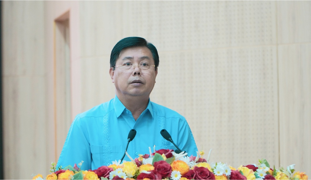 El secretario del Comite del Partido Provincial de Giang, Nguyen Tien Hai, hablo en la ceremonia para anunciar las decisiones sobre la organizacion del Frente de la Paterna. Foto: Nguyen Anh