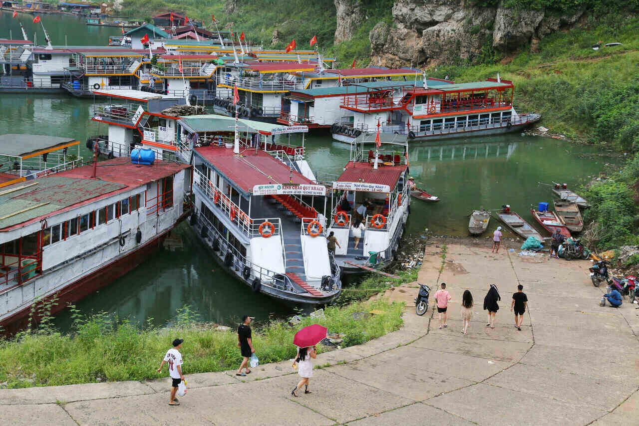 Cang Bich Ha nhon nhip tro lai trong nhung ngay Thuy dien Hoa Binh mo cua xa lu. Anh: Binh Khang