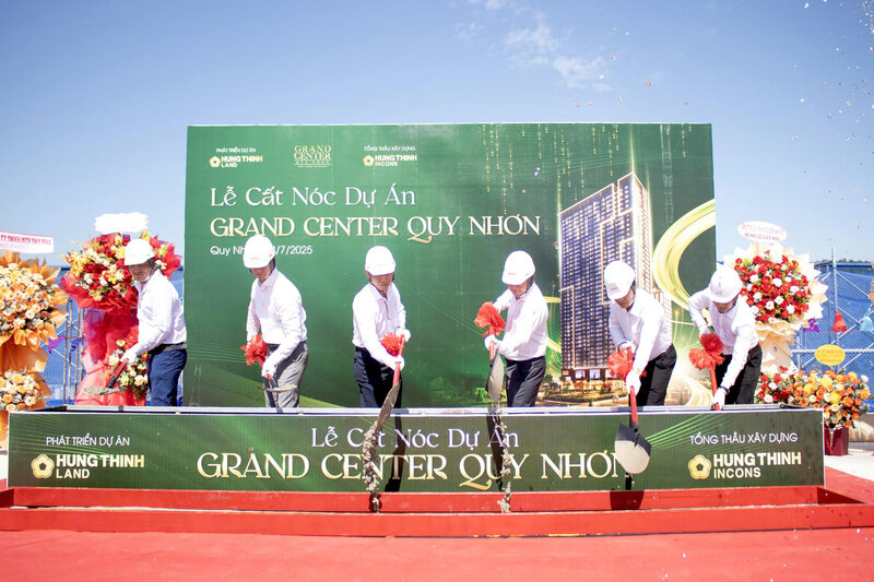 Le cat noc du an Grand Center Quy Nhon danh dau cot moc moi trong hanh trinh tang toc xay dung va hoan thien.