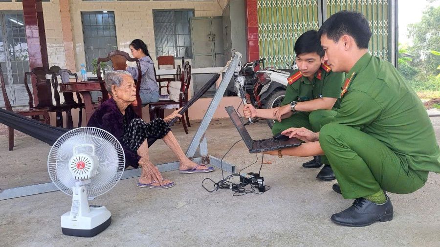 Tay Ninh promotes the identification of martyrs through DNA testing. Photo: Duy Minh