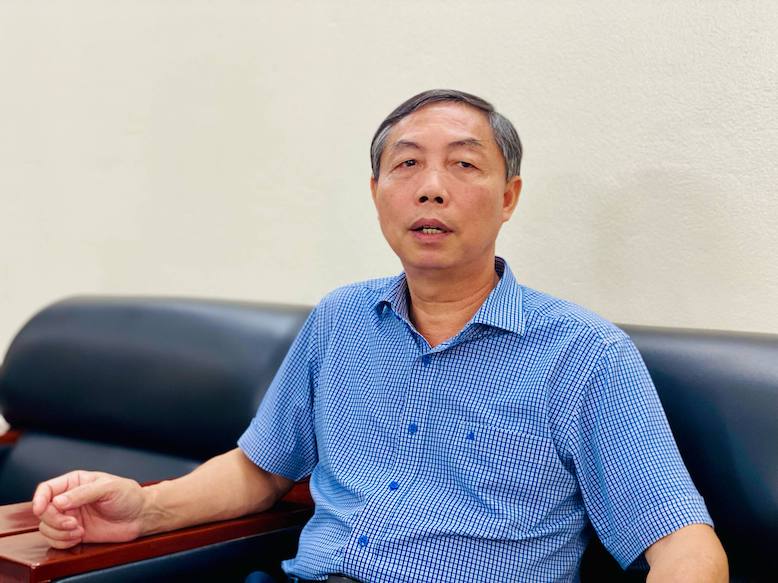 El Director de Sub -Departamentos de Ganaderia, Acuicultura y Medicina Veterinaria afirmo que la destruccion de los cerdos muertos como el periodico Lao Dong refleja como en contravencion de las regulaciones. Foto: Thuy Linh