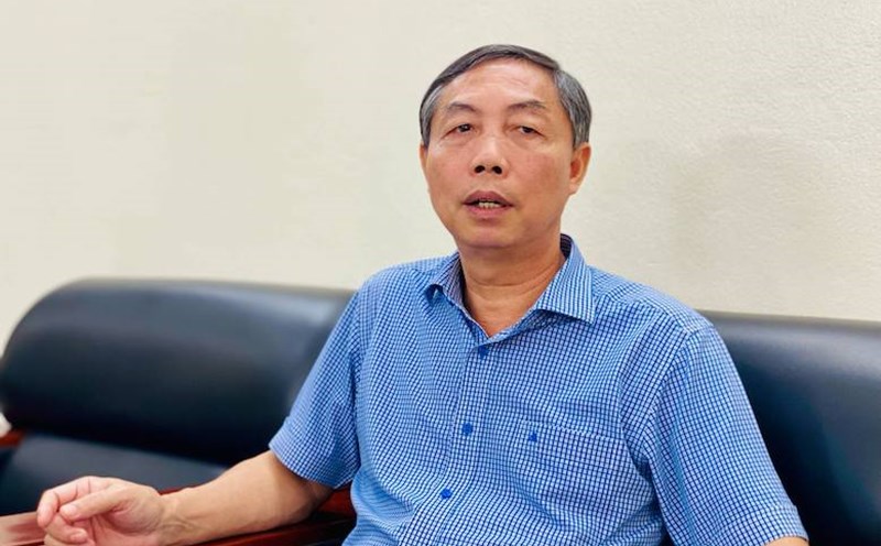The head of the Department of Animal Husbandry, Fisheries and Veterinary confirmed that the destruction of dead pigs as reported by Lao Dong Newspaper is against regulations. Photo: Thuy Linh