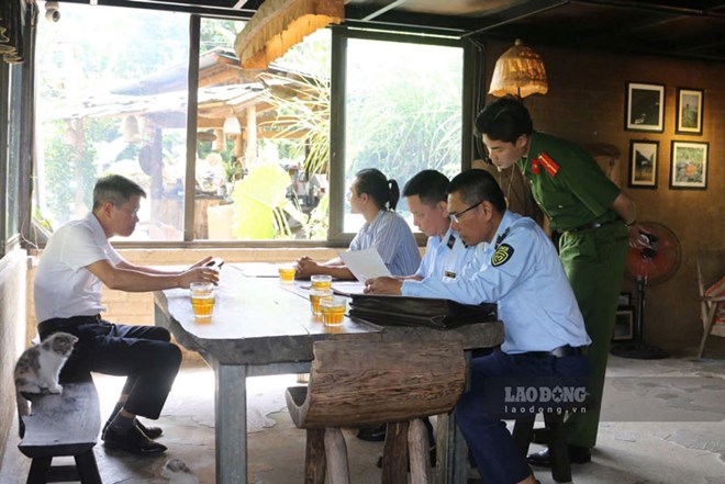 Lào Cai phạt quán ăn vì sản xuất rượu không phép