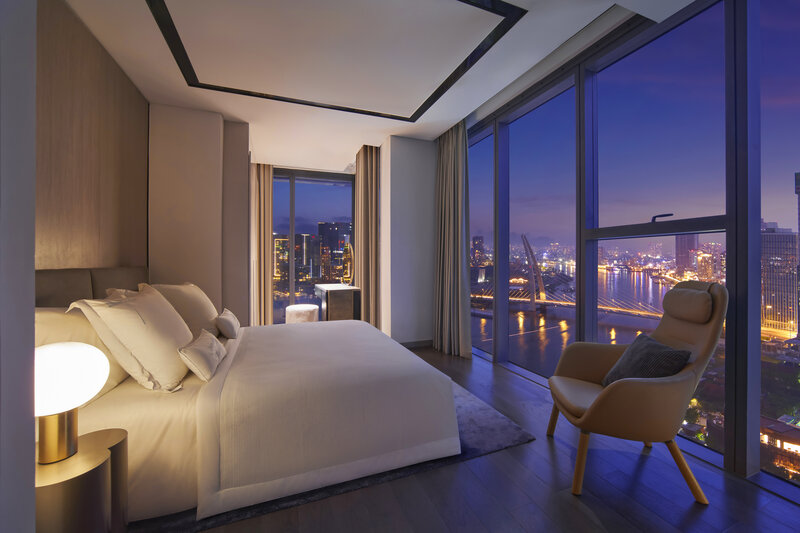 Moi can ho so huu tam nhin rong mo huong ve trung tam thanh pho, song Sai Gon va mang xanh Thao Cam Vien, mot dac quyen hiem co giua loi trong tam Sai Gon. Anh: Van Nguyen