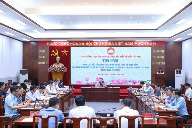 Đề xuất hoàn thiện mô hình tổ chức của 2 hội quần chúng được Đảng, Nhà nước giao nhiệm vụ