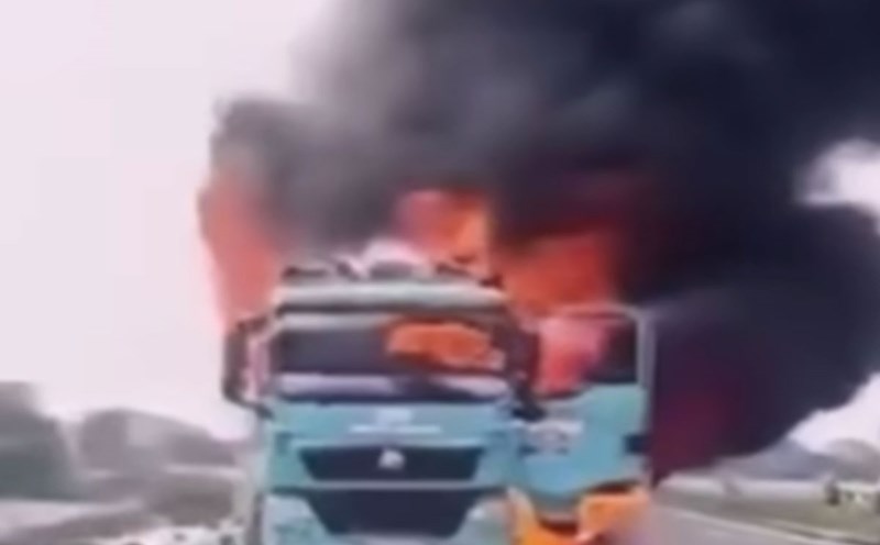 Scene of the car fire. Photo: Provided by the people