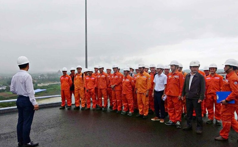 Dai Ninh Hydropower Company organized a drill on natural disaster prevention and search and rescue plans. Photo: Duc Lam