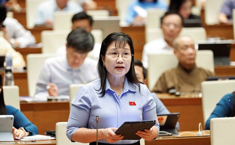 Tay Ninh appointed a series of key officials, including National Assembly Delegate Nguyen Hoang Uyen appointed as Deputy Director of the Department of Health. Photo: National Assembly