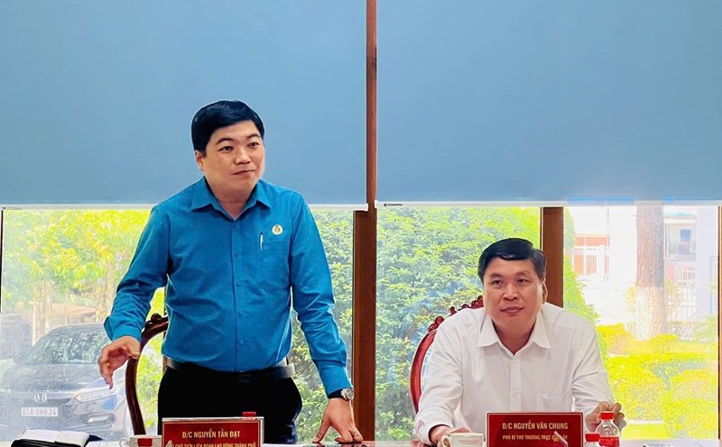 Mr. Nguyen Tan Dat - Vice President of the Ho Chi Minh City Labor Federation spoke at the meeting. Photo: Provided by Ho Chi Minh City Trade Union