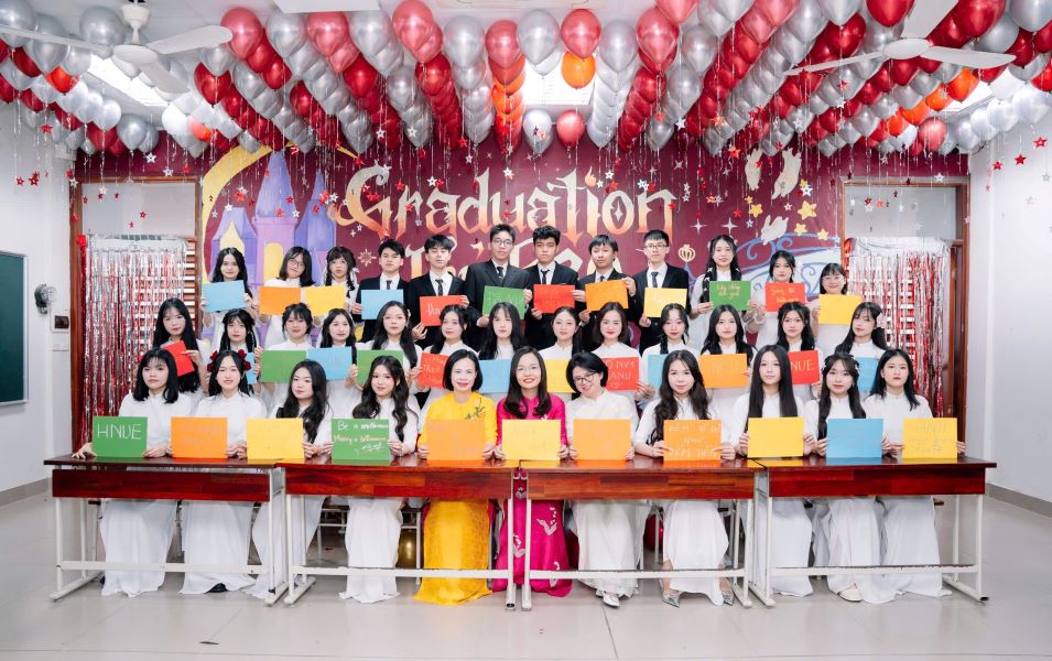 Lop 12 chuyen Su, Truong THPT Chuyen Bac Ninh. Anh: GVCN cung cap