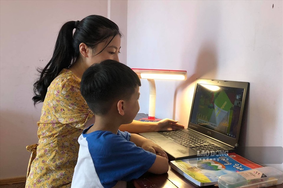 Internet Matters advierte que el riesgo de chatbot de los niños depende del chatbot emocional. Foto: Ha Phuong