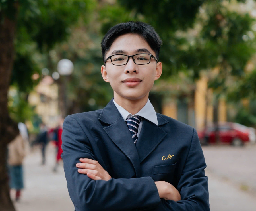 Vu Duc Dam - hoc sinh lop 12 Anh Truong THPT Chuyen Chu Van An, Ha Noi dat tong diem 29 khoi D01. Anh: Nha truong cung cap