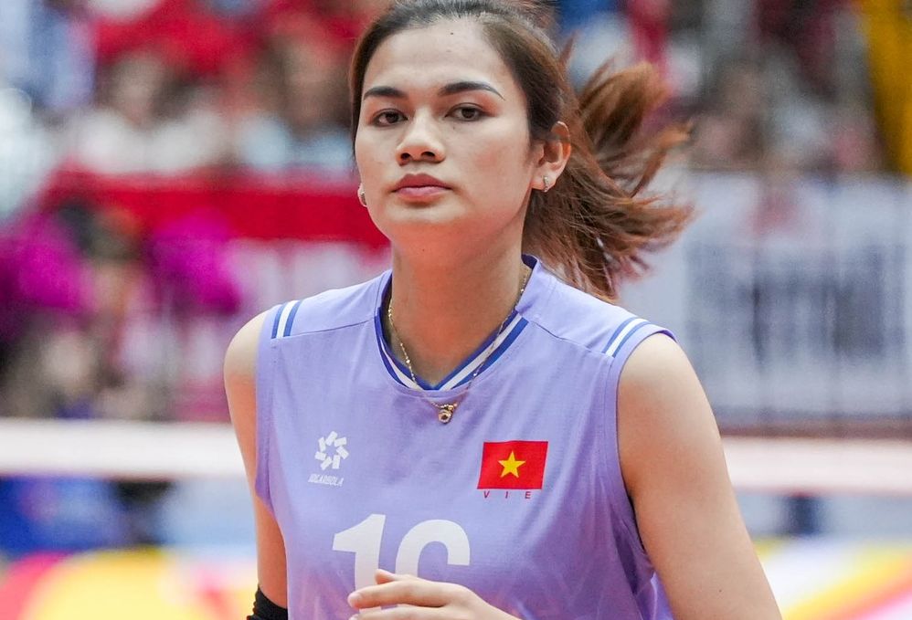 배구 주 공격수 비 티 느 퀸이 인도네시아로 출국합니다. 사진: 베트남 배구