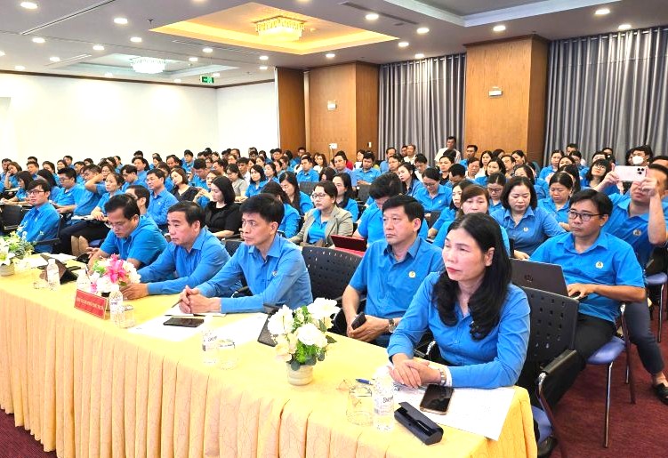 上半期、ホーチミン市総連盟支店のゲストハウスは、ホーチミン市で開催された多くの総連盟の会議やセミナーによく対応しました。写真:ナムズオン