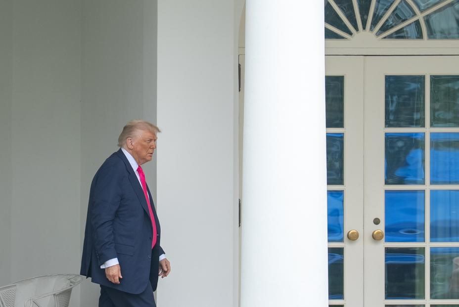 Trump anuncio que impusiria mas del 10% de impuestos con aproximadamente 100 paises. Foto: Xinhua