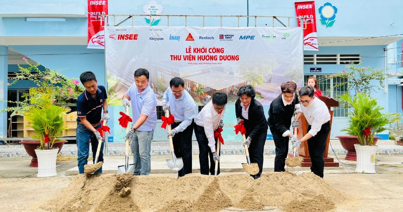 La ceremonia de inauguracion de la Biblioteca Huong Duong en Vinh Long Disability School. Foto: Hoang loc
