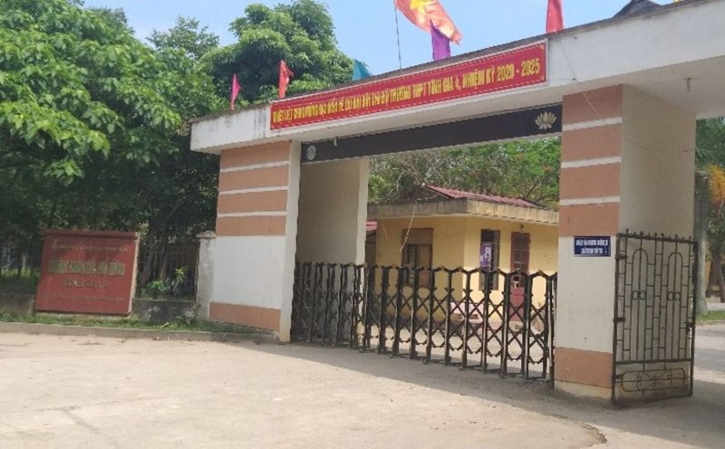 Tinh Gia 4 High School - where the principal is located has just been prosecuted. Photo: T.L