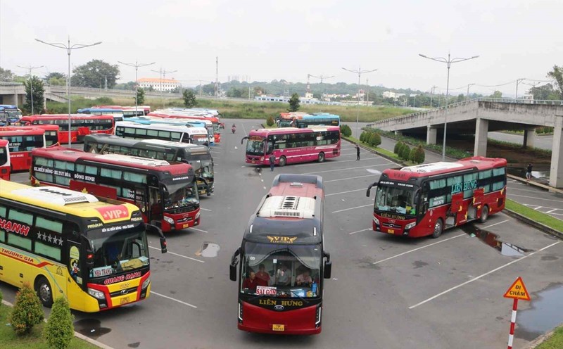 Passenger buses operate at the new Mien Dong Bus Station (HCMC). Photo: Chan Phuc