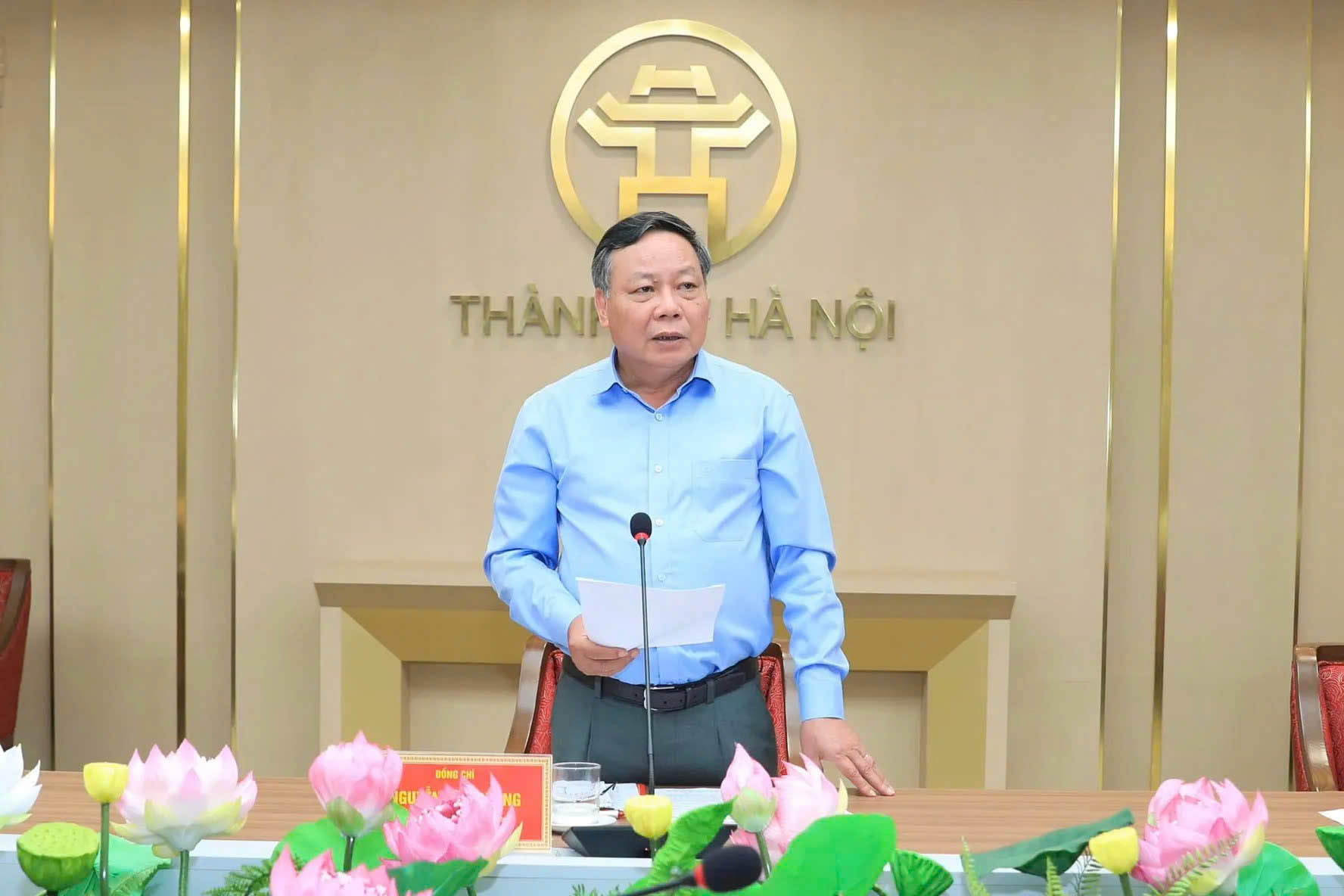 하노이시 당위원회 상임 부서기 Nguyen Van Phong이 회의 결론을 발표했습니다. 사진: Thanh Hai