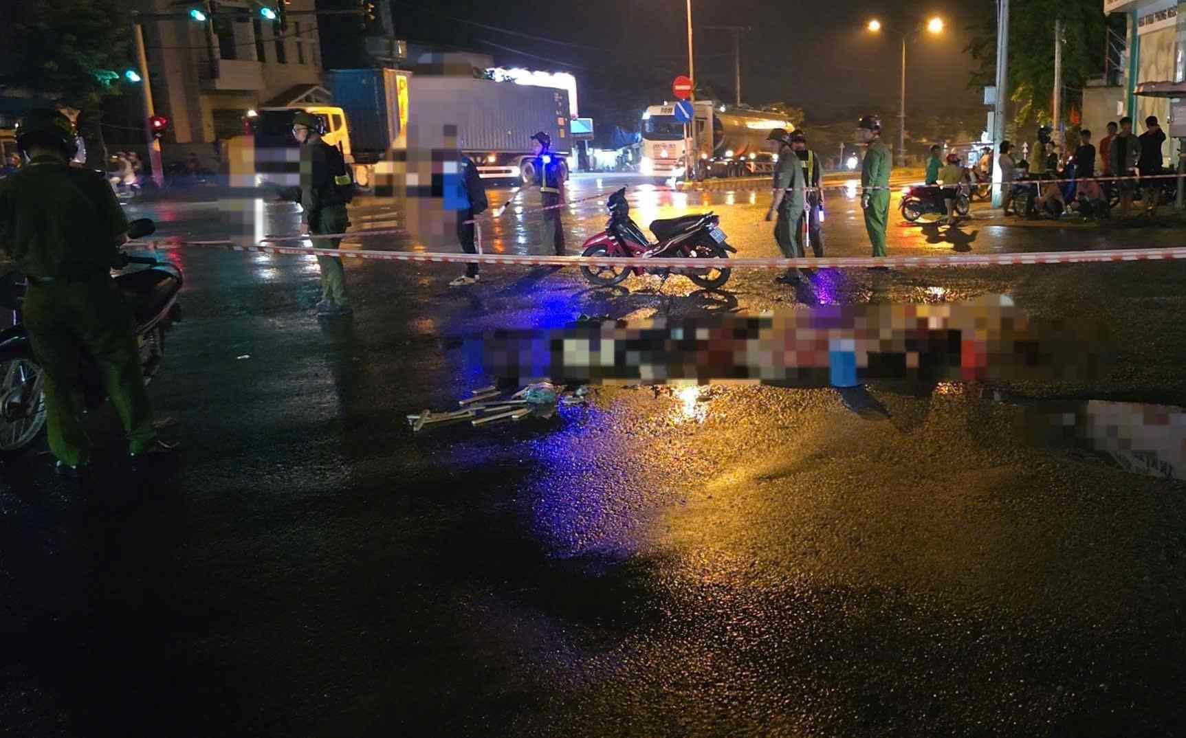 女性が死亡した事故現場。写真:ディン・チョン