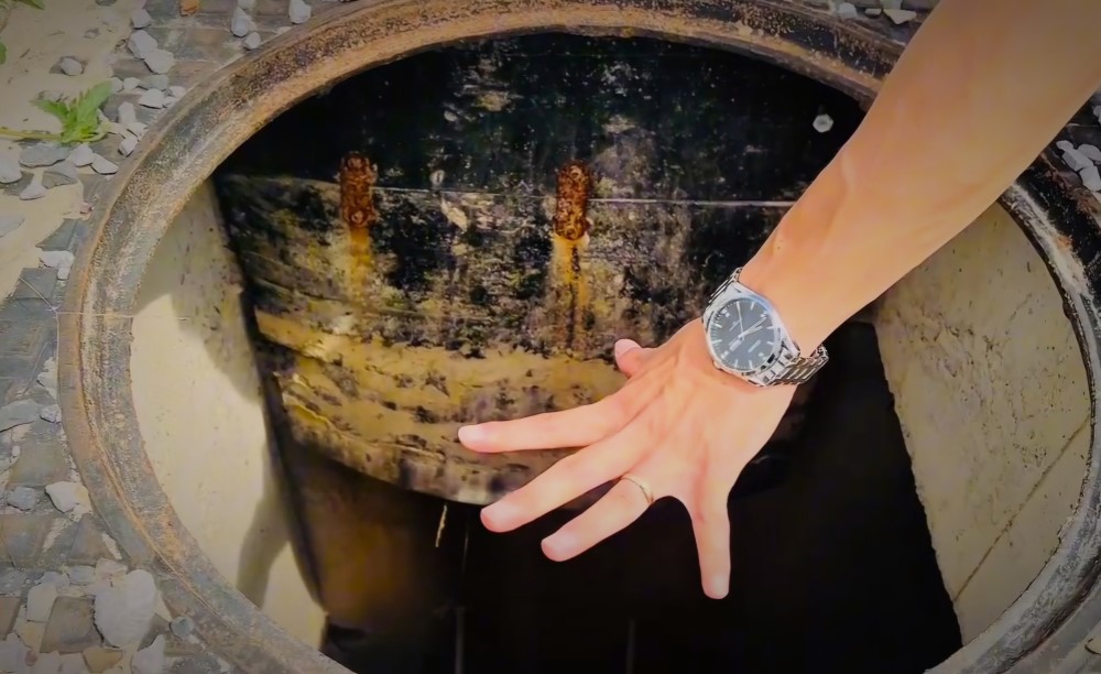 Quang Tri省の一連のガス穴の蓋が盗難に遭った現場.