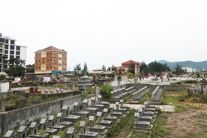 Nghĩa trang mới chưa xây xong đã đóng cửa nghĩa trang cũ, người dân gặp khó Nghĩa trang mới chưa xây xong đã đóng cửa nghĩa trang cũ, người dân gặp khó