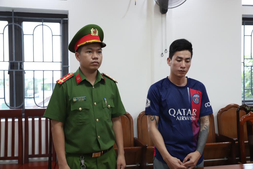 Đối tượng Minh bị khởi tố, bắt tạm giam về hành vi trộm cắp tài sản. Ảnh: Công an Hà Tĩnh.