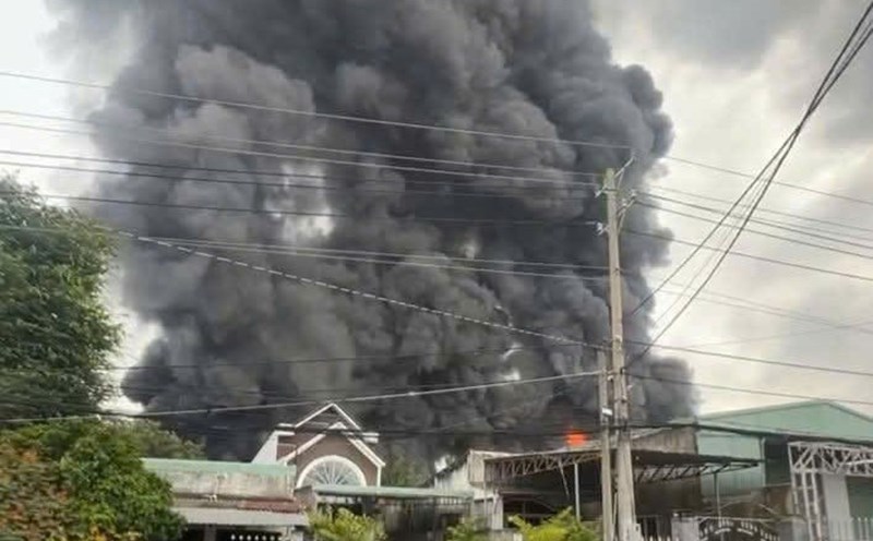 Scene of the paint factory fire. Photo: Anh Huu