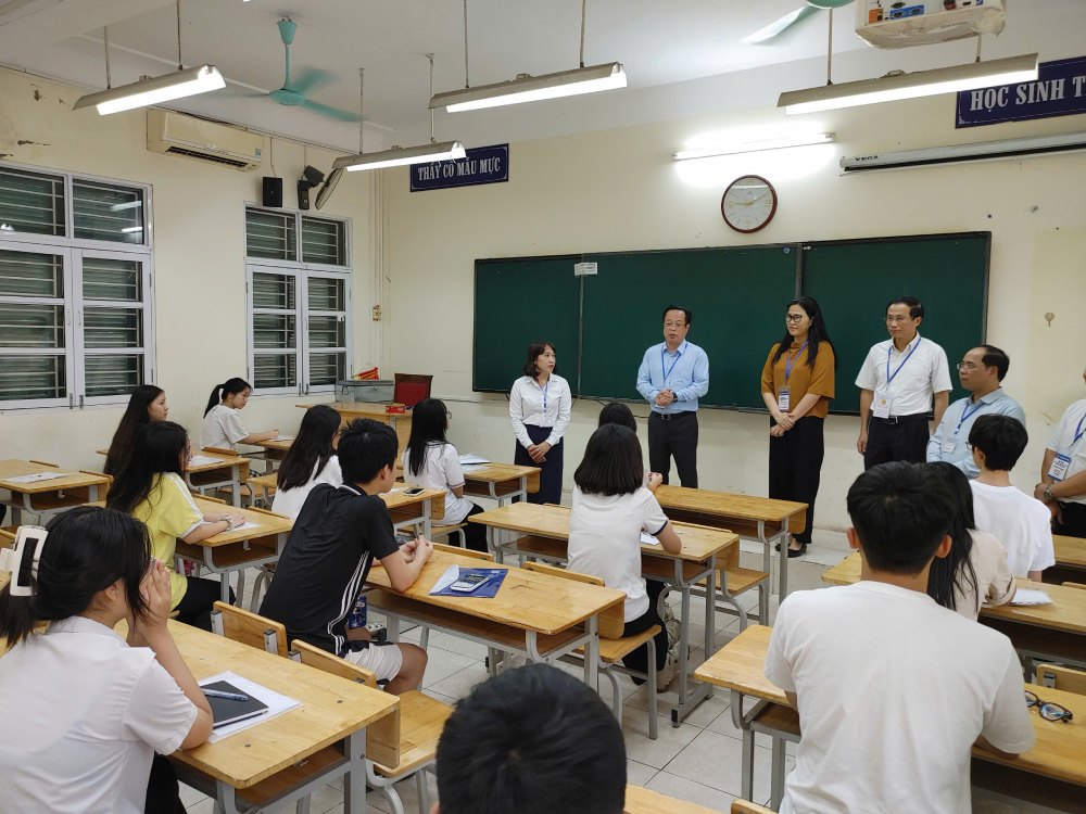코뮌 인민위원회는 정리 및 통합 후 각 학년 수준에 충분한 학교와 교실을 보장합니다. 사진: Hanoi.gov.vn