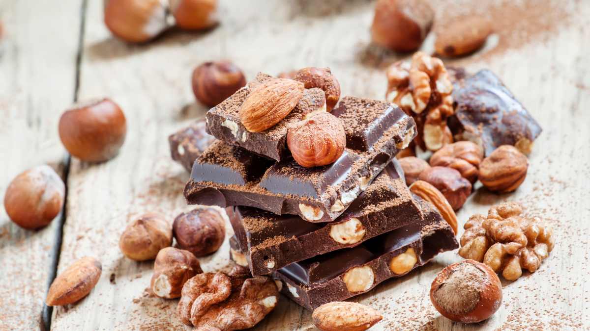 Chocolate den co the ho tro giam doc to noi sinh va la lua chon ly tuong trong cach thai doc gan than. Do hoa: CV