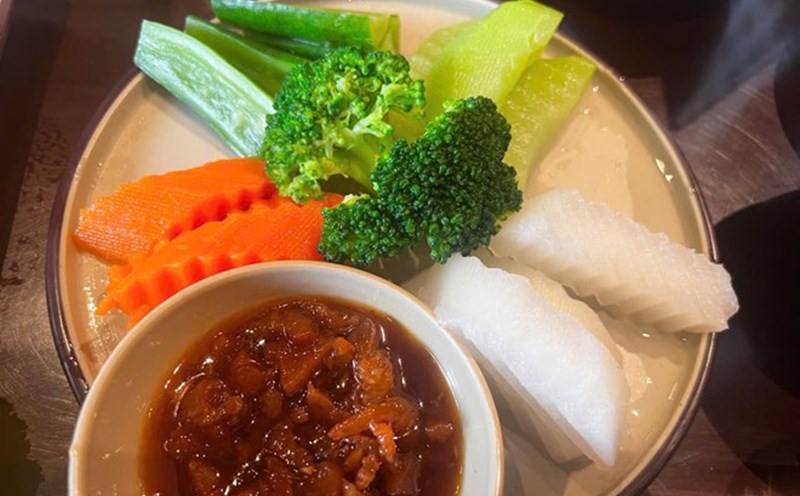 How your body changes when you eat more than 3 meals a day. Photo: Quang Minh