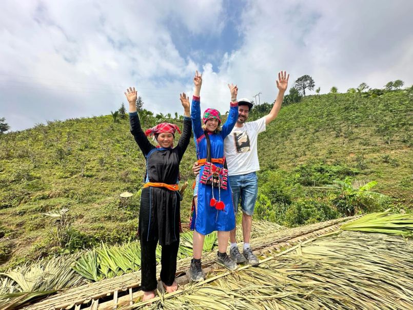 Cap doi Tay Ban Nha la nhung vi khach quoc te dau tien Phuc dan ve Ban Lien. Anh: Do Ngoc Phuc