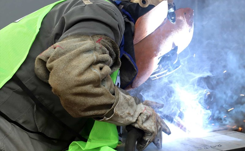 In which cases are employees who have an accident while working subject to a comprehensive assessment of the level of reduced working capacity? Photo: Ngan Ha