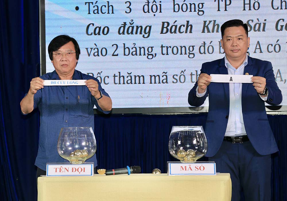 8 teams compete in the Dong Thap University Cup Open Student Football Tournament in 2025. Photo: Kha Hoa