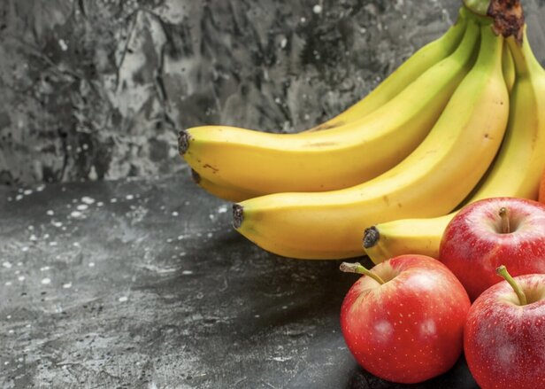 リンゴとバナナの栄養比較。写真:トゥイ・ズオン