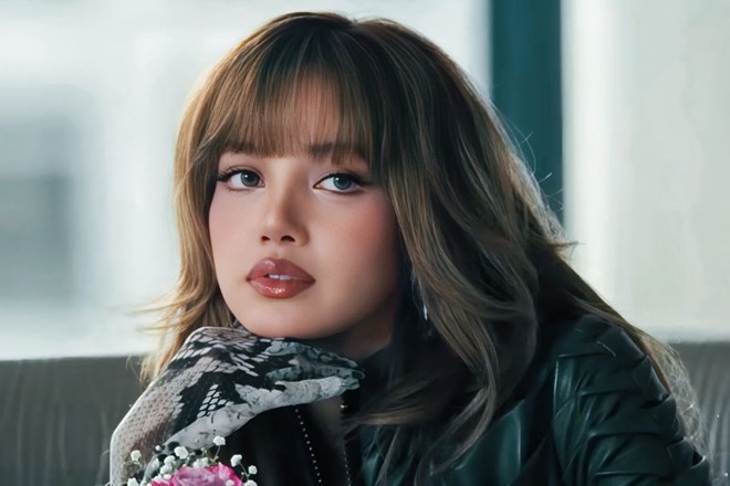 리사 (블랙핑크). 사진: 뮤직비디오 Priceless