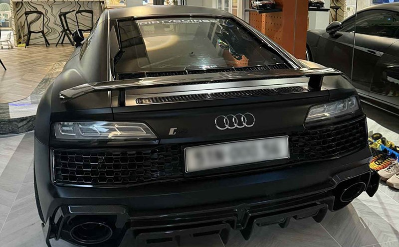 Hummer R8 Audi R8 và Hummer H1 Alpha hiếm gặp cùng xuất hiện tại Hà Nội