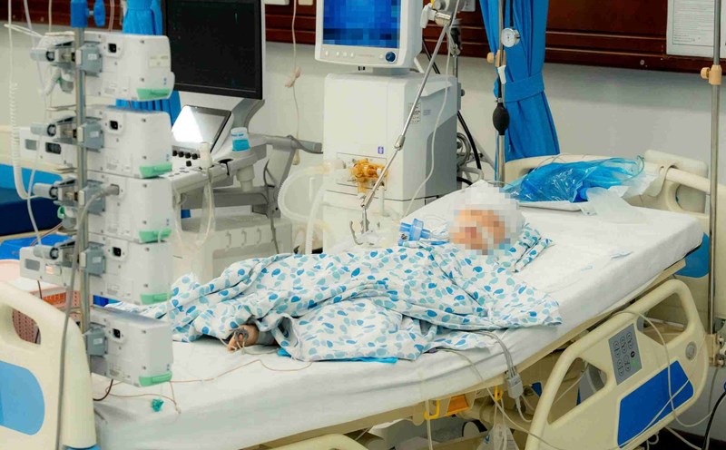 The victims of the series of accidents are being treated at Hanoi Children's Hospital. Photo: BVCC