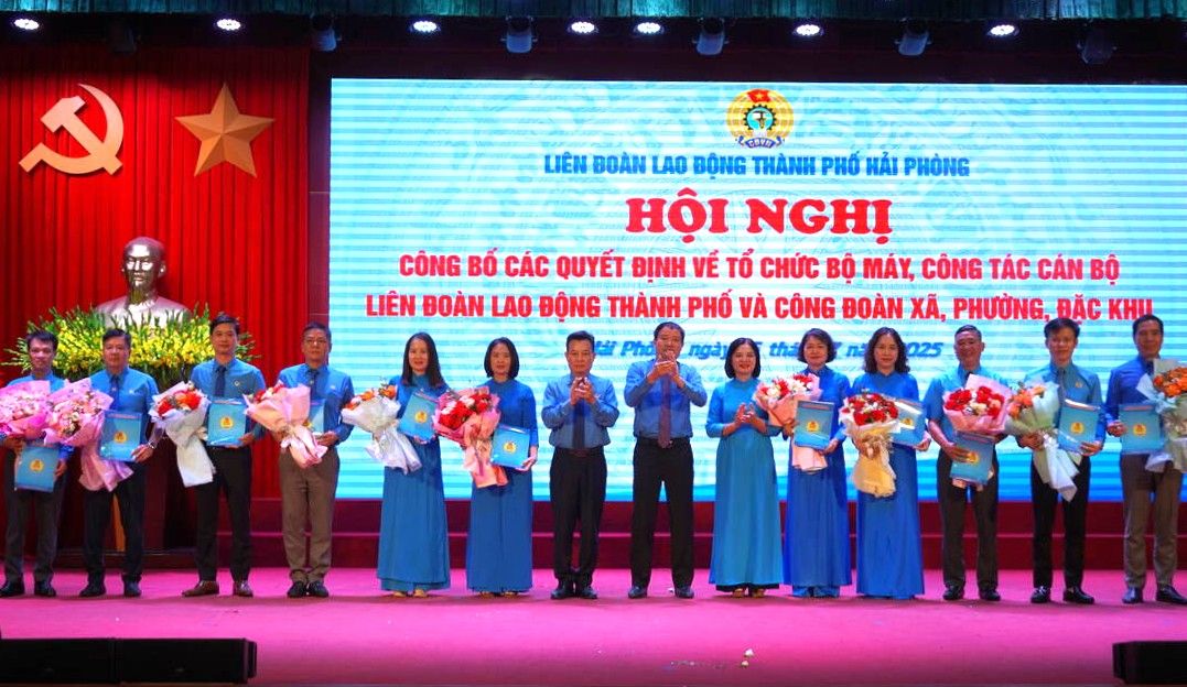 하이퐁에는 규정에 따라 설립된 28개의 특별 구역 읍면동 노동조합이 있습니다. 사진: Mai Dung