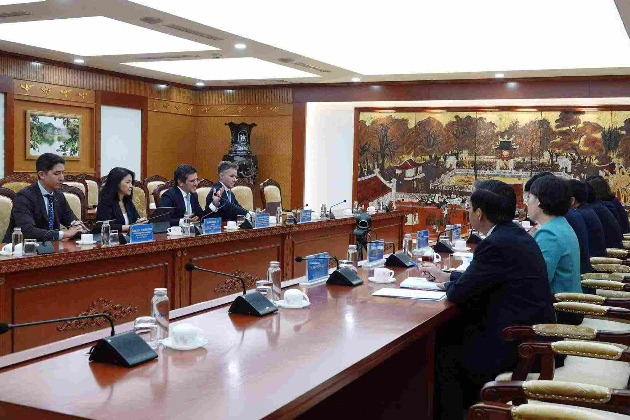 증권 시장 승격 로드맵이 마지막 단계에 접어들고 있습니다. 사진: MOF