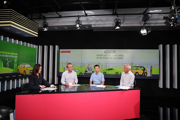 Soundage "Conversion de trafico verde: la tendencia no se puede revertir" Organizada por Lao Dong Newspaper el 17 de julio. Foto: Phan Anh