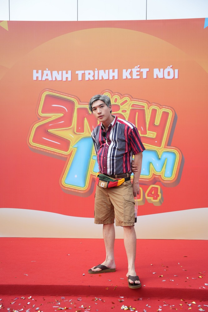 HIEUTHUHAI tham gia 2 ngay 1 dem. Anh: Ban to chuc