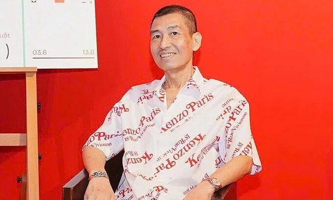 6月の「絵画との会話」書籍紹介イベントでの画家レ・ティエン・クオン。写真:主催者提供