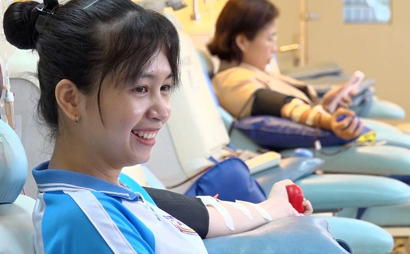 Happiness in writing a story of revival from voluntary blood donation in Can Tho